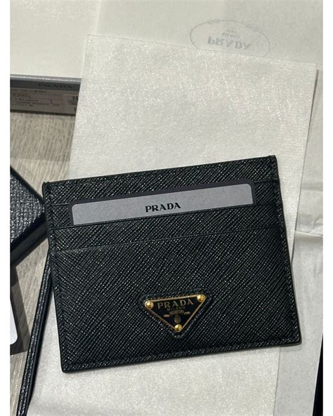 prada etui